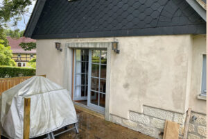 Putzfassade mit Sandstein / Vorher